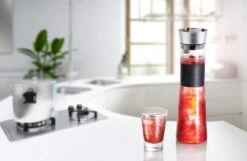 GEFU Karaffe CASCADA -Leonardo Shop GEFU 35270 Wasserkaraffe Ambiente Kueche 1 bearbeitet l